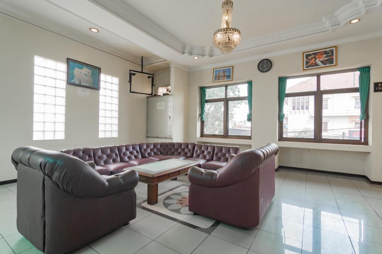 Reddoorz @ Achino Hotel باندونج المظهر الخارجي الصورة
