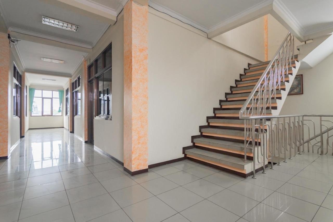 Reddoorz @ Achino Hotel باندونج المظهر الخارجي الصورة